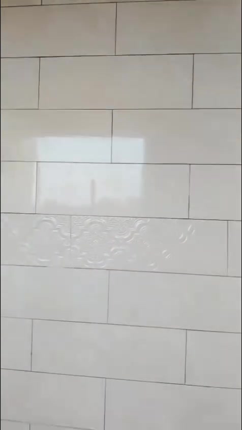 السلام عليكم خلف سيراميك شغل نظيف درجه اولى رقم الهاتف ***********
