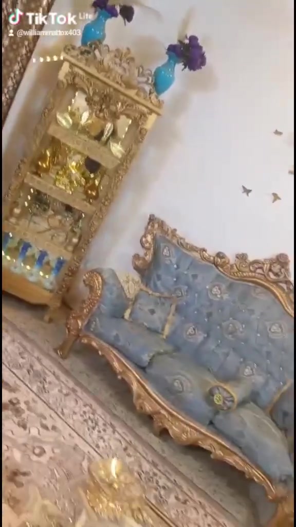 زان ايراني عشر مقاعد مع سيت طبلات سعر الواحد 450بي مجال بسيط مكان مشتل شارع لمطبك ***********

