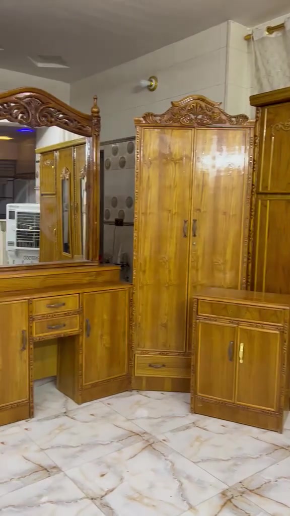 650غرفه زان خشب عراقي سبع قطع صاج الضهر جرجوبه زاويه كنتوريه كومدي احذيه بغداد الحسينيه مال الراشديه وعندي توصيل ***********
