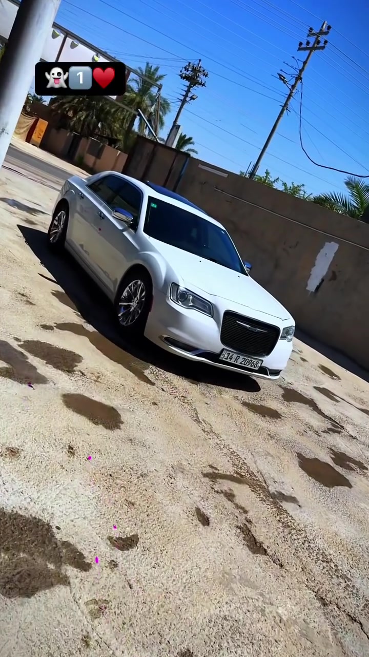 سلام عليكم كلايسلر اوباما C300فول اصل 2017مرمز23 سيارة كفالة من الفتح والتقسيم والصبق والتبديل حتا دعاميات دخول جديد بسمي تحويل ثاني يوم رقم بصرة دولي سيارة مكينة كير اكسن حدادة تبريد شرط زيرو وشاد الها ويل مكسيكي ابو لمعة القوية ضمان سنتين +تخم تاير لايت زنون ب400الف شرط نهار 
اخوان السيارة فول للخير مواصفات سي معروفة شنو تريد بالك بيها واقرا تفاصيل عدل لاتقارنها بسيارة مهجومة الله شاهد تجي تاخذها تفصحها تطلع بيها تراي اذا بيها نقص برقي تاخذخا بلاش
مكان السيارة البصرة قضاء المدينة بني منصور 
السعر198وشراي يشلع عيوني ***********
بيع فقط بدون مراوس
