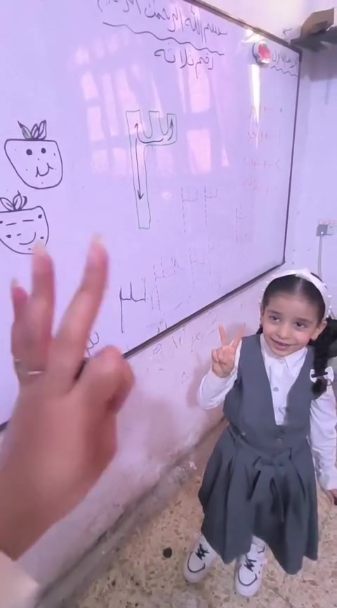 روضه السنافر الاهليه
🧸🌸 روضة السنافر الأهلية 🌸🧸

مكان طفلكم للتعلّم، اللعب، وتنمية مهاراته بكل حب واهتمام 🤍✨
📚 برامج تعليمية وتربوية
🎨 أنشطة وفعاليات ممتعة
🕌 فقرات دينية وتعليمية
🌷 متابعة واهتمام بكل طفل
📞 للتواصل والاستفسار:
📲 ***********]
روضه السنافر الاهليه

نص مكتوب في الصور:
- بسم الله ابدأ نبدأ يومنا روضة السنافر الأهلية مكان صغير ... يصنع أبطالاً كبار ماذا يوجد في روضتنا ؟ الجانب التعليمي تعليم الحروف والقراءة والكتابة تنمية مهارات التفكير أساسيات الرياضيات التربية الدينية تعليم القرآن الكريم وأحكامه الصلاة وآدابها القصص الإسلامية الهادفة تربية الأخلاق الصدق - الاحترام البر بالوالدين حب الخير والتعاون الأنشطة الإبداعية الرسم والتلوين الأنشطة الفنية واليدوية تنمية المواهب والقدرات بيئة آمنة ومريحة صفوف نظيفة ومجهزة أجواء مليئة بالحب متابعة مستمرة من الكادر التعليمي تنمية المهارات الاجتماعية التواصل مع الآخرين الاعتماد على النفس الالتزام والابتكار في روضتنا .. نرسم معاً مستقبل أجمل لأطفالنا بالتعاون ... - نصنع أطفالاً مميزين قرآن أخلاق علم مستقبل