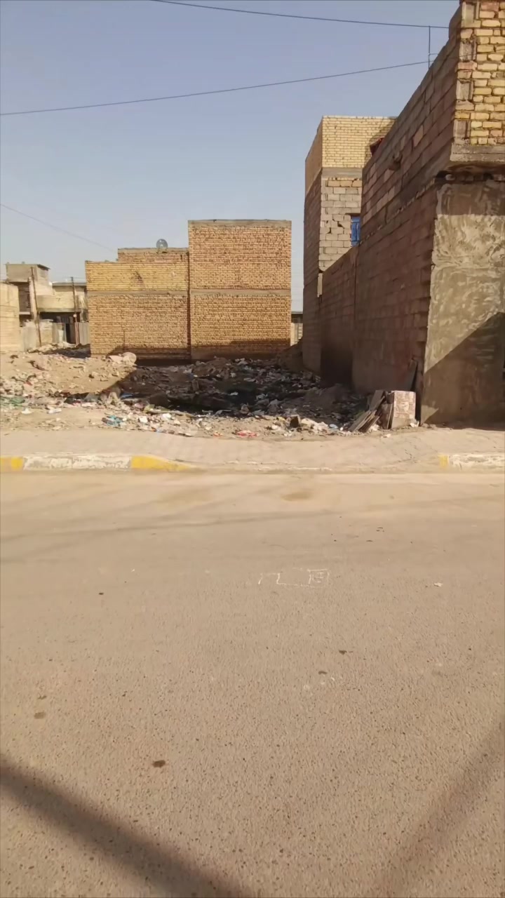*للعقار (( قضاء الحسينية ))*

قطعة أرض للبيع مساحة 100م 5*20 (( طابو ملك صرف ))  
رقم العقار 18594

*العنوان* 📍📍 بغداد الحسينيه خدمات بصف الركن  
قريبة عل تجاري الخدمات (( منطقة سكنيه خدمات كامله ))  
سعر 23

*للتواصل* / ***********  
مكتب الأسكان 🏠 #مدينة_الصدر #حسينية
