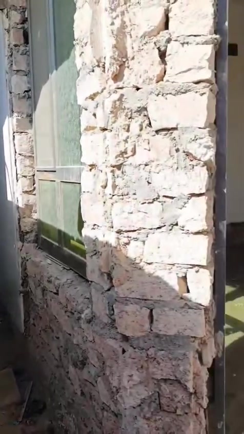 بيت للبيع بالتاميم ٨شباط فول ثلاث طوابق ست غرف نوم بورسلين إسباني الواح شبابيك ثقيل شركة الياسين اس٥٥ السعر صدمة المساحة ١٥٠متر جيارين ذهب رقم الهاتف واتساب ***********البيت
