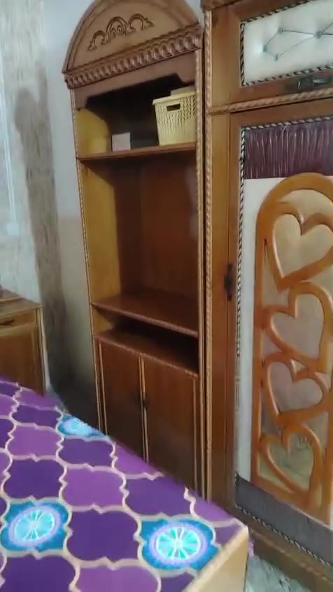 غرفة احطاطه مستخدمه ولكن نضافه فول اخت الجديده سعرها 1,300,000 وبيها مجال للاستفسار بالتعليقات أو عالخاص او الاتصال على الرقم ***********
