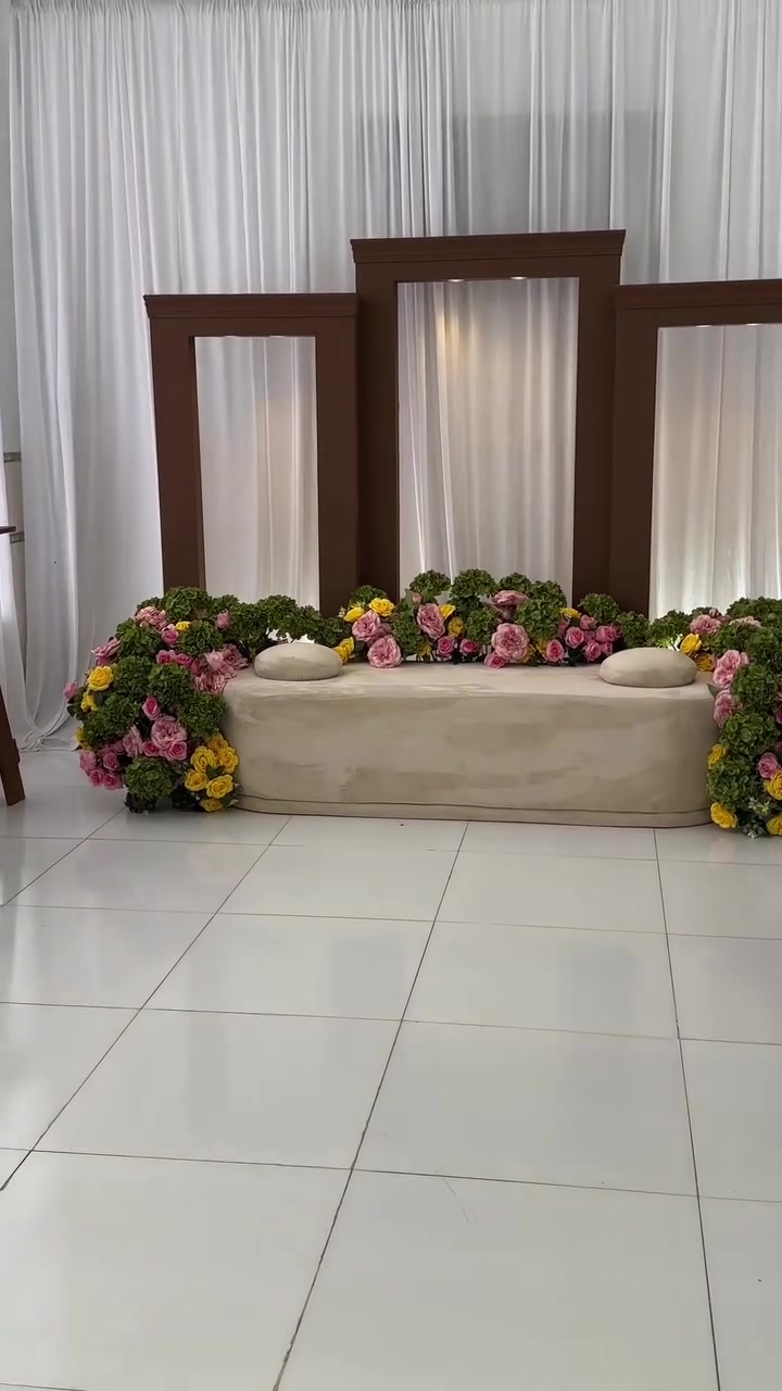 ديكور خشب كامل للبيع ب450
موقعي بصرة 
***********
