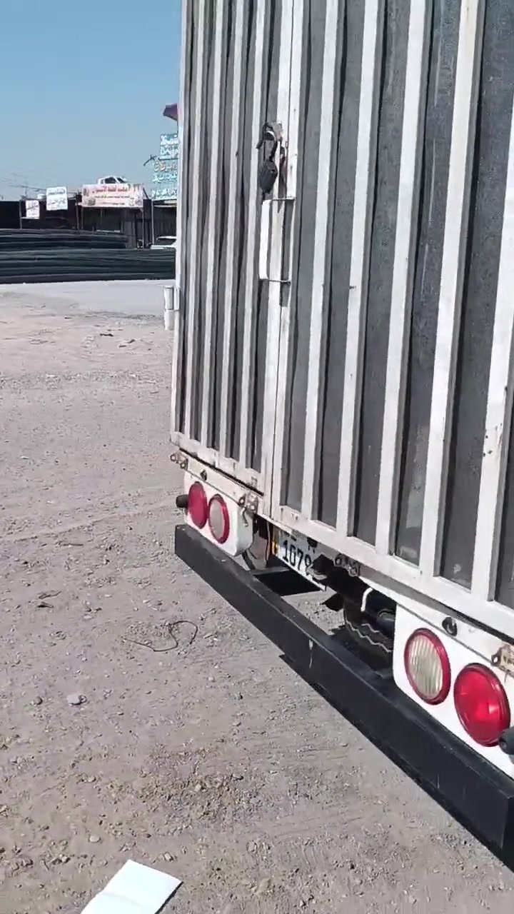 سلام عليكم جادر لايلون جديد زرف مابيي 
مكان بغداد 
***********
