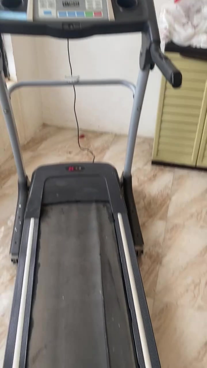 سلام عليكم هاذ كنتور نضيف مآبي أي كسر السعر ١٢٥ بي مجال
هاذ سربس جديد بكريات جديده مطور جديد بس لمس ما يشتغل السعر ١٠٠
