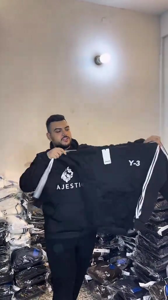 #التراك ب11الف #تراكين ب22 الف #القماش قطني فول ليكرا مطاطي #قياسات L.XL.XXL.XXXL.قالب اوربي يلبس 50 الى 98 كيلو  🚕التوصيل 5 الف كافة محافظات العراق🚕 #التراك ب11الف  ب22 الف
