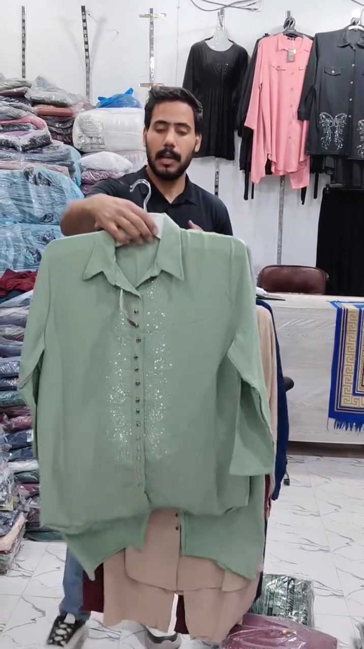هام❗
✨محلات علاء الكناني تقدم افضل تشكيلة ملابس نسائيه مميزة– جودة عالية بأسعار جملة تنافسية! ✨
 سوت للن ستراس 
قياس 3 و 4
سعر الادرازن  96الف 🔥
يوجد لدينا توصيل لي جميع محافظات العراق 🛫 
💼 مناسب لأصحاب المحلات وتجار الجملة – أسعار خاصة للكميات الكبيرة مع إمكانية توفير توصيل سريع لجميع المحافضات.
📌العنوان/النجف المدينة القديمه شارع بنات الحسن
 ***********
