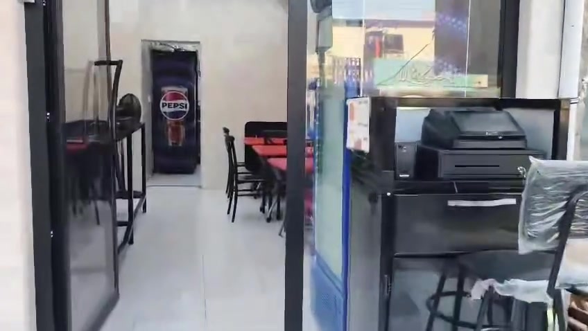 🔥 مطعم للبيع
📍 موقع مميز جداً – البياع، شارع 20، شارع السوق

🍔 جاهز بالكامل من ديكور وغراض
🏪 محلين مطعم + المحل الثالث مطبخ ومخزن
💰 بسعر مناسب جداً

📱 *********** – واتساب فقط

