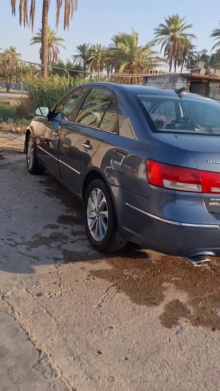 السلام عليكم سوناته موديل ٩امريكي فول فتحه سقف تحكم ستيرن جهتين شاشه كامره خلفيه كراسي كهرباء ومدوشمات  تبريد صدر كامله ماضب عليهه ربع ضررخشم الجاملغ والبنيد صبغ حزام كفاله من تبديل كص ***********عنوان ديالى السعر ٩٢وبيهه مجال
