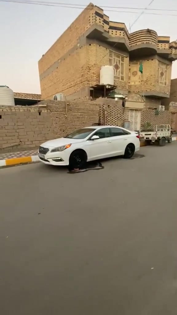 سوانتا 15 وارد امريكي حادثها مال امريكه قبق جنطه تبديل ولباقي ليبل واحد 
سياره بيها خمس قطع  اثر تكشير ابيع حزام
  وحادث مال امريكه قبق جنطه 
ومكينه مرفوعه كازكيت
 يعني لا دوانز ولا تنقيص
 ولباقي ليبل واحد سياره جاهزه 
سنويه ل٢٩ 
مكينه وكير مكفولات 
حداديه توني نافضها 
سياره بيها ملاحضات بصيطه 
مجال مكان شطره
***********
