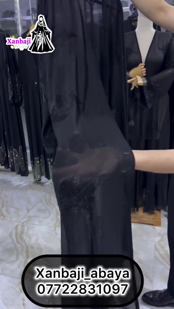 عبایەی هاوینەی نەخشداری تازە بەنەخشی گەڵای پایز بەس گەڵاکەی ڕەشە زەرد نیە لەخەفەتی گەرمایە ڕەش بووە هههه😍🍂

بۆ نرخ نامە بنێرە یان کۆمێنت بکە 📥
Watsapp// ***********
Snap//xanbaji_abaya👻
گەیاندنیش بەردەستە بۆ هەموو شارەکان🚗
