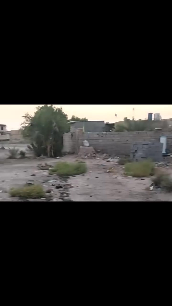 يوجد بيت للبيع تجاوز بحي اور ثانيه مساحه200 متكون من غرفة وصاله ومطبخ وبراني وصحيات داخليه وخارجيه السعر 13وبيه مجال لشراي ***********واتساب متواجد
