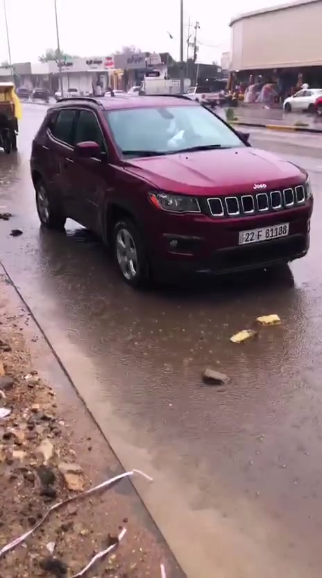 السلام عليكم
جيب كومباس موديل 2021 لون ماروني فئة لاتيود 
حادثها بأمريكا بس بنيد ومرجع بارد بدون صبغ وحادثها بالعراق بس باب امامي جهة الراكب اببعها عله حادثها
ماشية 57 الف 
140 وبيها مجال
رقم شمالي اربيل
العنوان البصرة-ابي الخصيب
للاستفسار اتصال او رسائل واتساب على الارقام :
***********
***********
