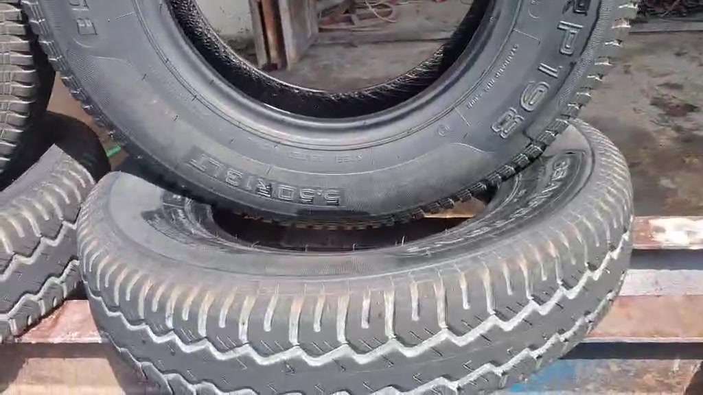 سلام عليكم تايرات خلفيات عدد4 قياس13R550 انتاج 2026جدد اسبوع مشدودات على السياره مكان كربلاء استفسار *********** ***********
