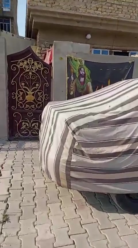 بيت البيع الحسينيه شارع الشركه
بيت 💯متر
بيت بسمي طابو ملك صرف 
ستفسار تصال على رقم
***********
