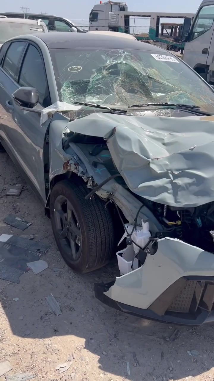 السلام عليكم للبيع كي فول جيتي لاين اعله فئه بدون ايرباك ماشيه 2000 عله حادثه اليوم وصلت مكمركه وكامله مكان بغداد الاعلام بعده عله حادث امريكا السعر 147 ***********
