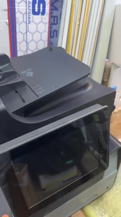 سلام عليكم طابعه HP  مستعمله شي قليل HP OfficeJet Enterprise Color Flow MFP X585z، طباعة ملونة وأسود
📄 نسخ وتصوير
📑 سكانر/مسح ضوئي
📠 يدعم الفاكس
⚡ سرعة الطباعة تصل إلى 42 صفحة/دقيقة A4 في الوضع الاحترافي، وقد تصل إلى 72 صفحة/دقيقة في وضع المكتب العام. �
support.hp.com
🔄 طباعة على الوجهين تلقائياً
📱 يدعم AirPrint وMopria وHP ePrint
🖥️ شاشة لمس ملونة 8 إنش
📚 دورة عمل تصل إلى 80,000 صفحة شهر

ياً، والموصى به 2,000–6,000 صفحة شهرياً 
المكان بغداد شارع فلسطين السعر 750 بيها مجال قليل الرقم ***********
سلام عليكم طابعه HP  مستعمله شي قليل HP OfficeJet Enterprise Color Flow MFP X585z، طباعة ملونة وأسود
