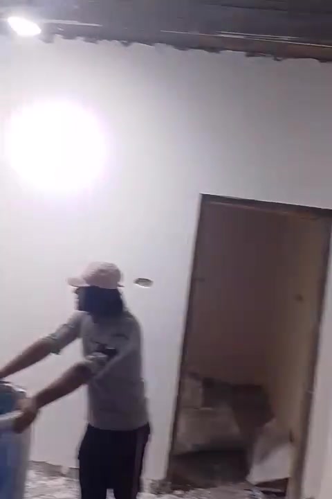 متفرغ حاليا البخ ابياض نثر سراميك ***********

