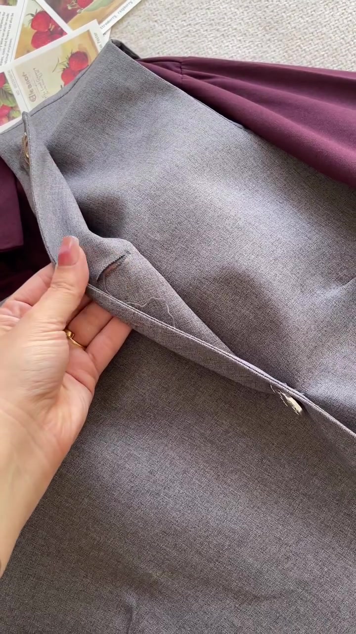 طقم رسمي • يلك مبطن • تنورة كلوش