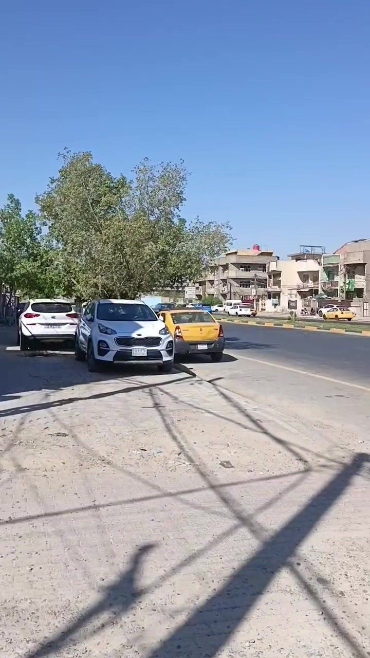 سلام عليكم بيت مدينه الصدر بحي الامانه بيت مساحه 70 متر السعر 35 وبي مجال بيت يعتبر على شارع عام بيت خير من الله ما محتاج له اي شيء  ***********
