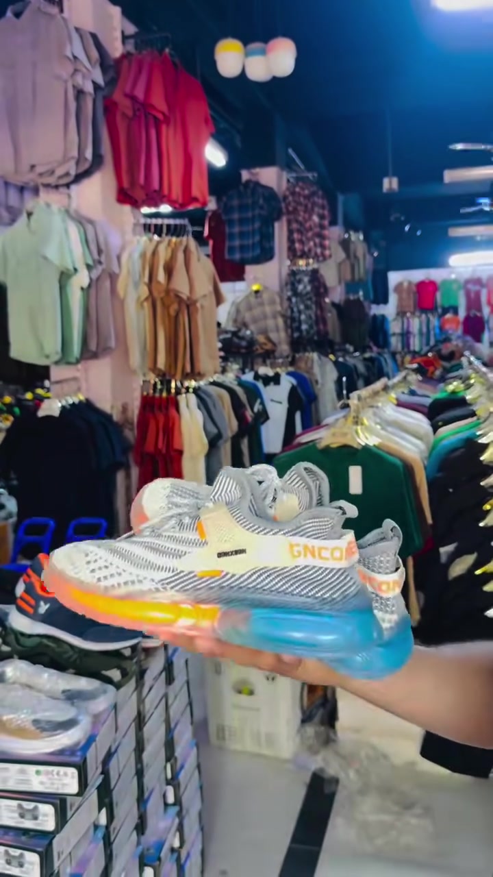 🤯🔥 سعر راح يخليك ترجع تتأكد من الرقم!

👟 قطعتين أحذية رجالية ونسائية
💸 بـ 9,000 دينار فقط!

✨ اختار قطعتين من التشكيلة اللي تعجبك
👞 موديلات مرتبة وقوية
🎨 ألوان متنوعة
📏 القياسات متوفرة

💥 بدل ما تدفع هواي… خذ قطعتين بهذا السعر!
😍 عرض مناسب إلك ولأهلك، والاختيارات قدامك.

🎥 كمّل الفيديو للآخر وشوف شكد موديلات عدنا!

📍 العنوان:
الديوانية – الجمهوري – تقاطع جامع الحكيم – صفاء الجنابي

❤️ تعال اختار اللي يعجبك… والدلال علينا!
