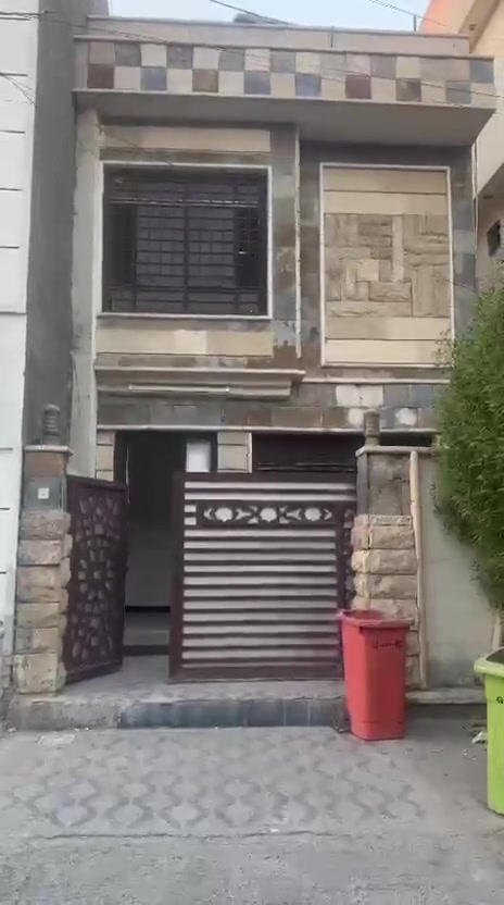 دار للايجار في المنصور حي المهندسين خلف صاج ريف يحتوي ع غرفتين نوم وصاله ومطبخ وحمام وطرمه للاستفسار ***********
