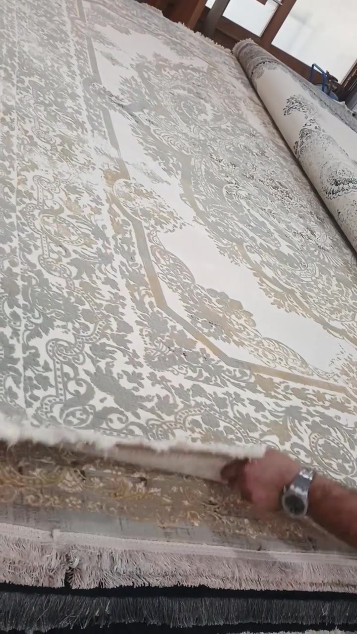 شلعه رخيصه جدا كاشان الاصلي توصيل مجاني عدد 100 قطعه للاستفسار الاتصال وتساب ***********
