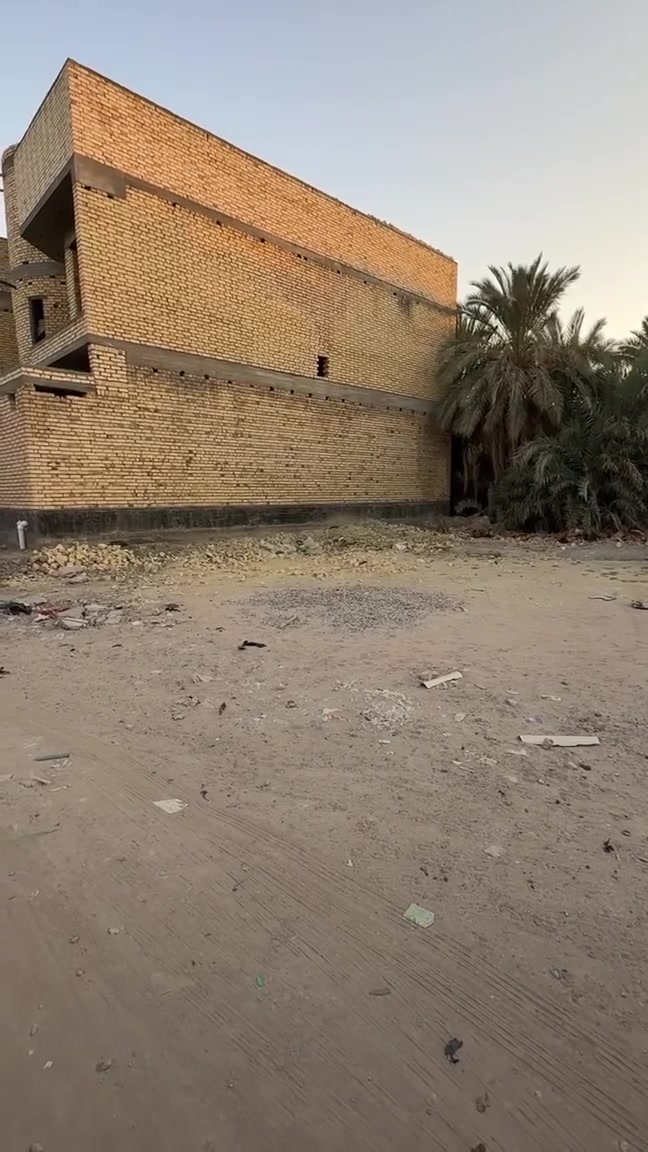 🔴 قطعة للبيع مساحة 204 م شارع الحسينية الغائب
✅ كافة الخدمات ماء كهرباء مجاري عرض شارع 18 م
✅ تفاصيل اكثر داخل الفيديو 
🔴 ناصرية_الصخيين_قبل الجسر شارع حسينية الامام الغائب ع
***********
