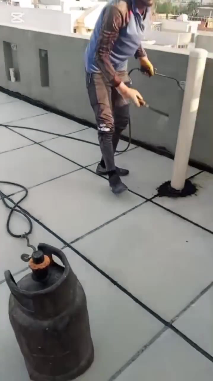 سلام عليكم ⛅ سطحك تعبان سطحك فيه رطوبه  جايك الشته ومحتار الحل ويانه  🤩🤩 سارع بتعمير سطحك 🏘🏘🏛قبل حلول الامطار 👈❄🌧🌨🌧🌨 كل ما يخص اعمال التسطيح  ستجده هنا نعمل كافة انواع السطوح ⛅   كل ما عليك الاتصال  ☎️☎️

1_اعادة الماستك  وأضافه ماستك جديد 
 2_قلع الماستك  التالف  واظافه جديد 
 3_تنضيف السطح وعمل فلانكوت +زفت 
4تطبيك شتايكر

*********** وات ساب واتصال 
*********** 
*********** 
لايك وأعجاب للصفحه ومراسلتنا على الخاص
