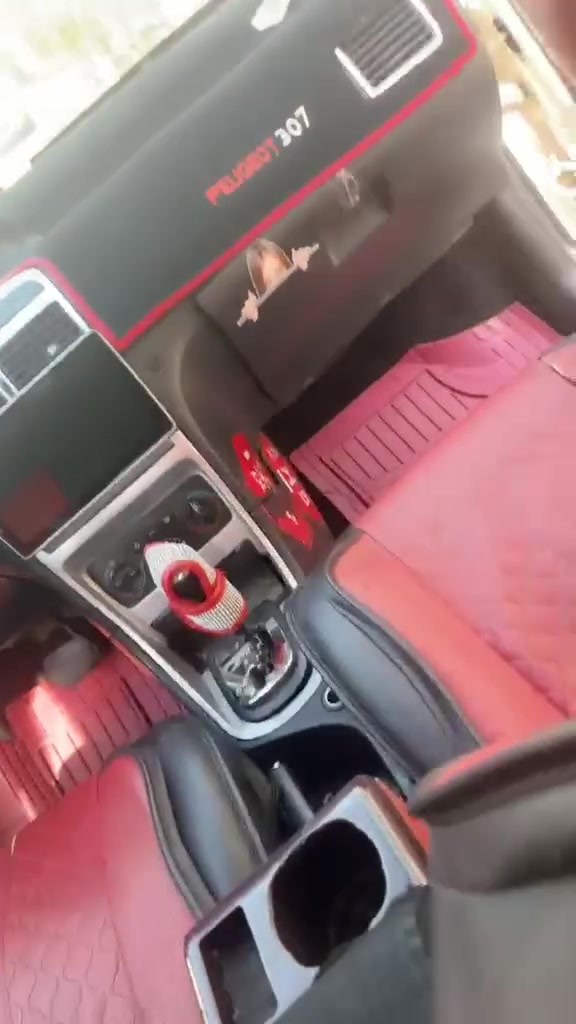 السلام عليكم بيجو فرنسي للبيع السياره كامله خير من الله السياره سنويه جديده السياره  باسمي  مصبوغه عام جماليه السعر 47 وبيهه مجال مكاني واسط الكوت ‏‪***********‬‏
