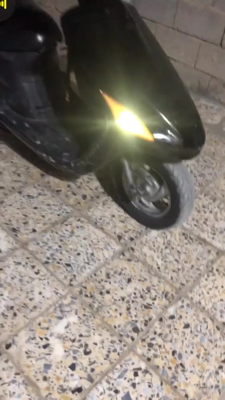 السلام عليكم دراجه فراشه للبيع مفتوحه فقط ولفات مكينه بلاد دبلات شغاله كهربائيات شغاله لايت اصفر ابيض بكلايت دبل اشاره مكاني بابل حله حي الصحه شارع الكورنيش رقم الهاتف ***********سعر325موشراي لايتعبني
