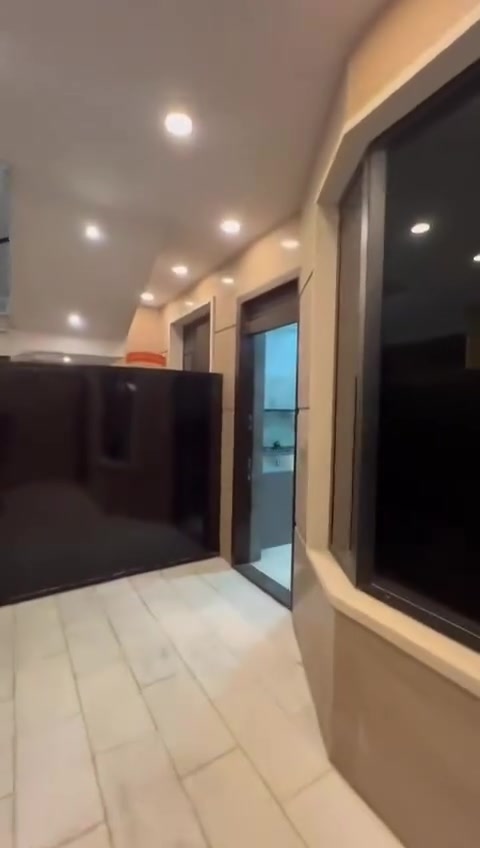 🏠 للإيجار شقة مؤثثة – طابق ثاني

📍 الموقع: المتنبي، قرب 14 رمضان / حلويات العسل

🔹 تتكون من:
• غرفتين نوم
• استقبال
• صالة
• مطبخ
• خدمات

👨‍💼 مناسبة للموظفين المرتبين أو عائلة محترمة

💰 السعر: 11 ورقة
💬 يوجد مجال للتفاوض

📞 للاستفسار والتفاصيل، التواصل على الخاص/***********
