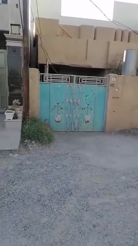 العرموشية
بيت 300 م للبيع 
واجهه 15م نزال 20 م
بناء قديم صاير T
 شارع 6 مطل على شارع 10 م 
للاستفسار ***********
