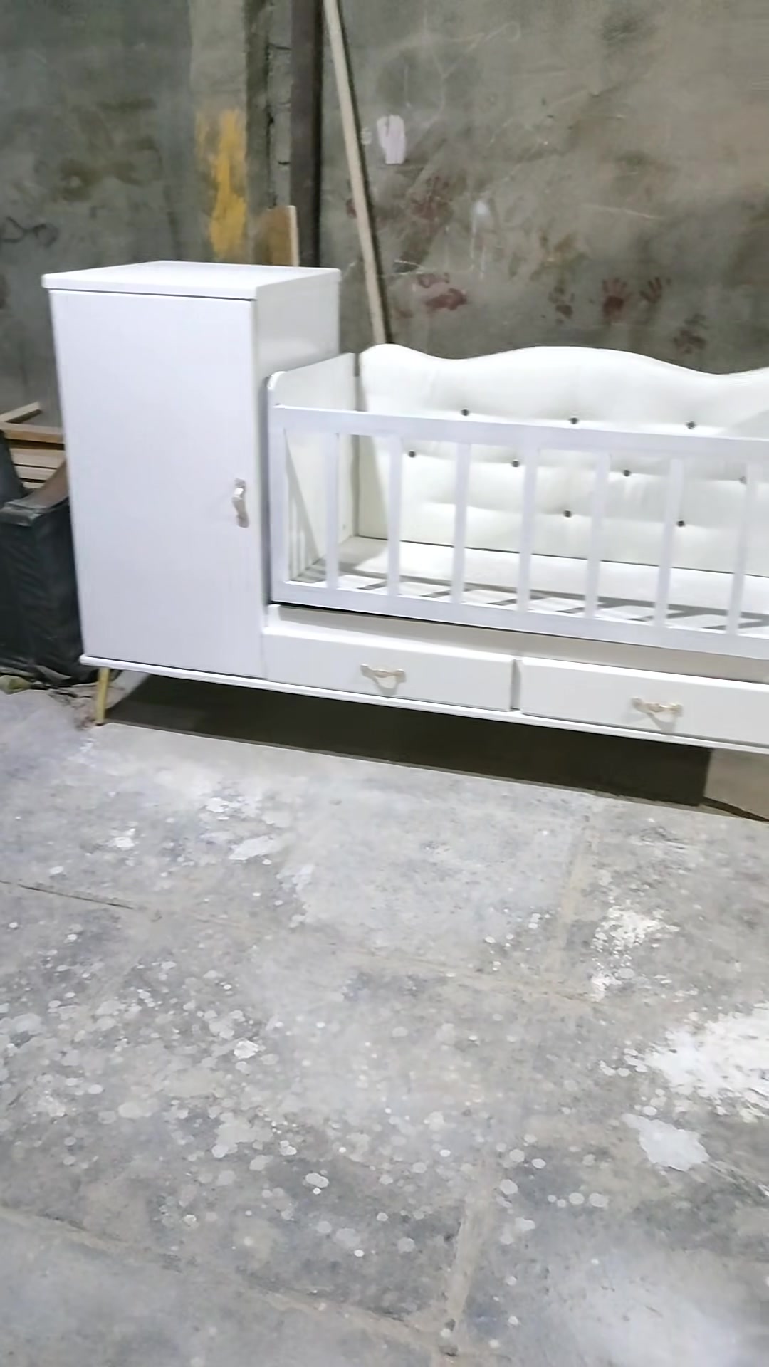 🛏️👶 كاروك أطفال من إنتاج معملنا ✨

شغل مرتب وتصميم جميل، وتنفيذ بإتقان وجودة عالية 🪵👌
ننفذ حسب الطلب وبالتصميم اللي يناسب ذوقكم ❤️

📞 للاستفسار والحجز: ***********

#معمل_ونجارة_حسن_تايه #كاروك_أطفال #نجارة_عراقية #صناعة_عراقية #تفصيل_حسب_الطلب
