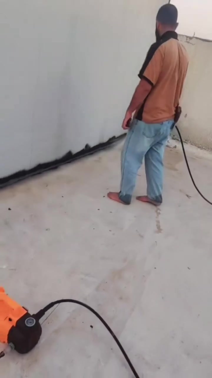 تم إنهاء عمل بيت عمل ماده عازلة للسطوح مقاوم للمياه والرطوبة وعازل حراري في #منطقه #الطابي   ومن الله التوفيق🤍 للاستسفسار أكثر الاتصال على الأرقام التاليه  ***********///***********
