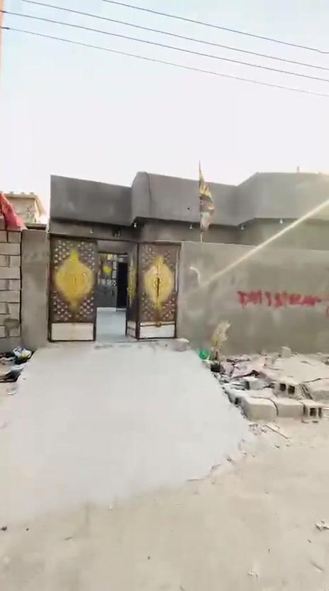 بناء جديد سنة 2024 كونكريت مساحه 270 زراعي 

 غرفتين وصالتين كبار وديوانيه على شارع 15
‏
مع تانكيات ومراوح ومغسله جاهز مجهز كبل تسكن وفارق حاليآ
 
العنوان الزبير حي الاندلس قرب حسينية ‏
 الشهيد زيد

السعر 55 وبيه مجال ‏‪***********‬‏ واتساب
