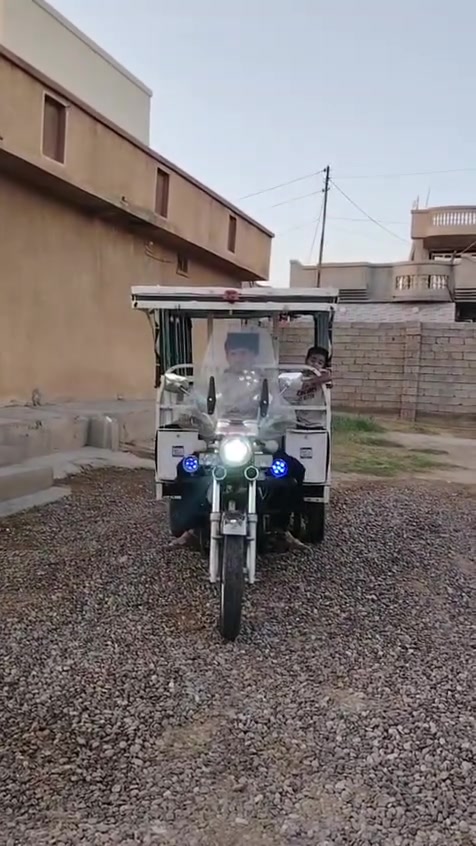 محرك 2022 
كهربائيات من الدعاميه لدعاميه 
بلاجكتورات فول 
نكره سلف 
محجل فصال كامل 
يعني ما تحط عليها ربع مال جناي 
السعر مليون و350 
مكاني الشركاط الساحل الايسر 
للاستفسار ***********

نص مكتوب في الصور:
- معرض شاخوان ***********