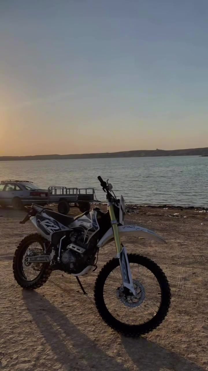 للبيع دراجة قفاص CRX 300cc 👑
موديل: [2025]
نظافة: فول فول ما بيها نقص 
المحرك: 300cc قوة و وحش بالشارع 💨
اللون: [ابيض اسود]
العنوان: كركوك 
السعر: [12$] وبيها مجال بسيط للشراي 
 ً
الجاد يراسلني خاص او اتصال او واتساب: [***********]
البيع للشراي الصادق فقط
