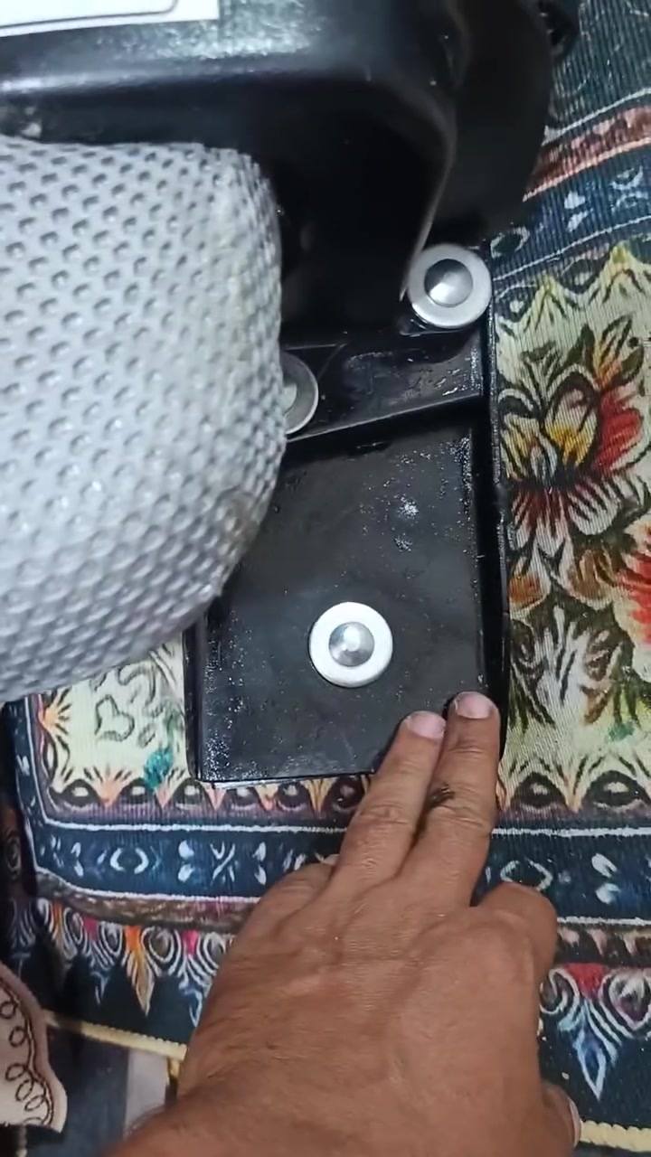 زوج قلابات • يمين باب السلايت • شيري هايكر نيسان