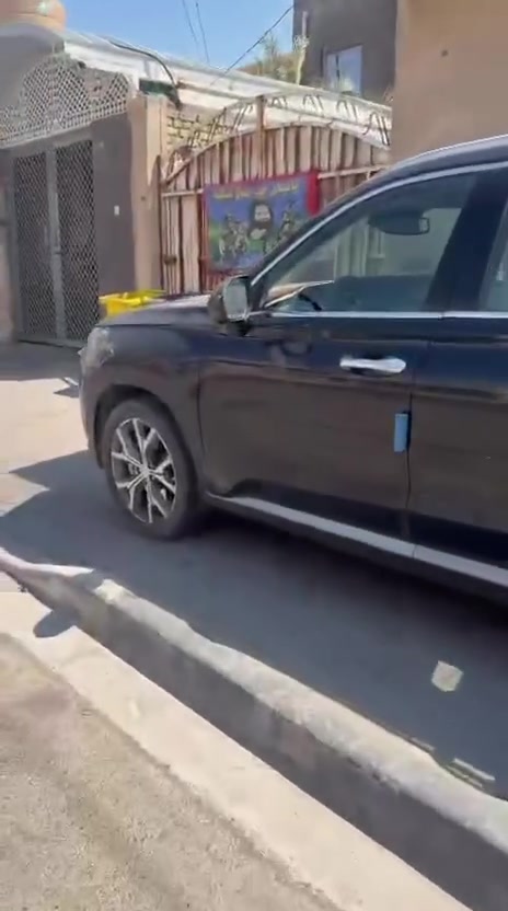 بلسايد 2022 
بدون ايرباك حادث طخات
تقريبا قطعتين صبغ شويه من البنيد
السياره ليبل واحد 
رقم بغداد بسمي مداور ثاني يوم
مكاني بصره 
مكينة مفتوحه 
فتحة سقف 
كشنات كلها كهرباء 
تجي منفصل الخلفي 
لون نيلي
3800 محرك 
السياره حاليا ماشيه 100 كم
رقمي ***********
السعر 238

وترهم مراوس
