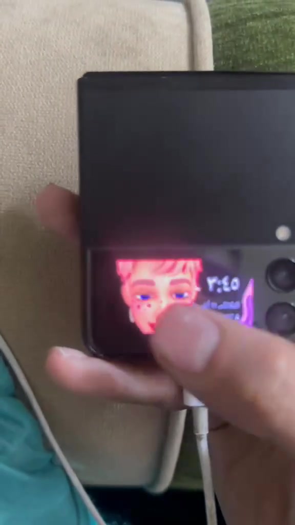 سلام عليكم سامسونك z 5G   256ذاكرة اسود شخط مابي فول مواصفات بي هواي فتحة كاملة ينفتح مو مثل ذن بلسوك سعرة٦٥٠ او مراوس بايفون ١٤pro max وفوك *********** بغداد زعفرانية
