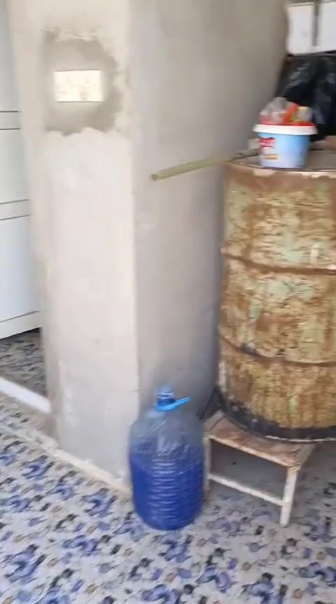 بيت البيع حي كفاح شمالي شارع تبليط مساحته 350شري يتصل فقط ***********
