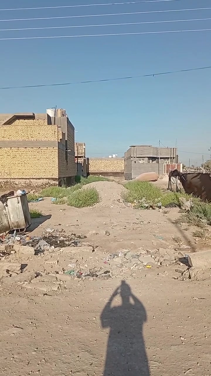 السلام عليكم قطعه للبيع بل تاجيه بشارع 20 قريب على تبليط شارع 15  تبعد عن شارع نجف نص كليو او اقل من نص رقم قطعه 7397 باقي التفاصيل على خاص او الاتصال على رقم ***********

