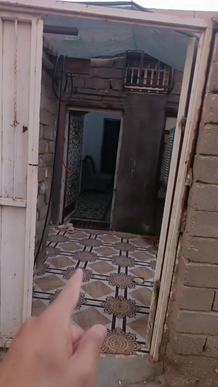 بيت للبيع بلدجين سعره 21 وبيه مجال
مساحته 150 متر مربع البيت قريب لشارع 40  البيت صاير فرعي للأستفسار مراسلتنا أو الاتصال بنا ***********
