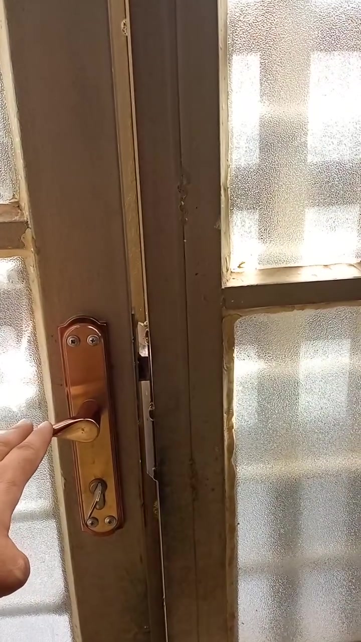 باب • شباك • ٢م٧٠