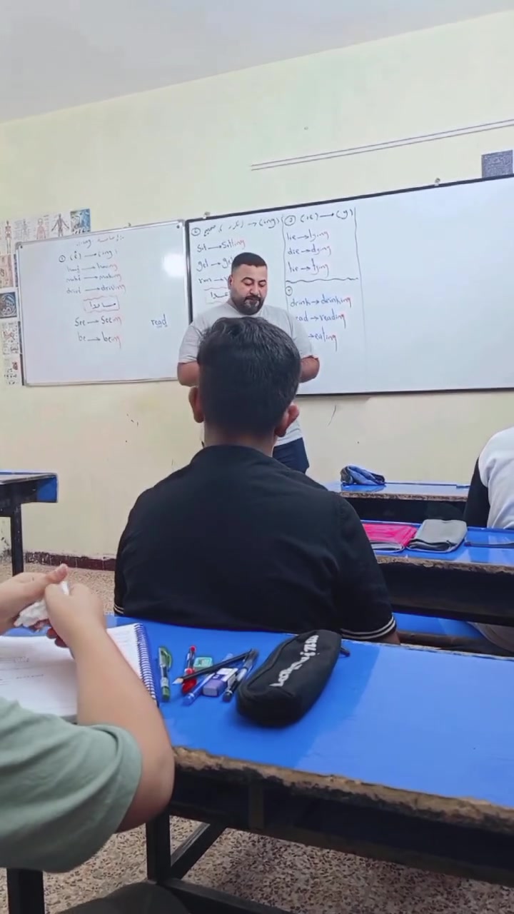 🧪📚 جانب من محاضرات مادة اللغة الإنجليزية 
مع الأستاذ عقيل الزاملي لطلاب الثالث متوسط – دفعة 2027 في كلاس أكد 🎓🔥

شرح مميز ✨ متابعة مستمرة 📖
وأجواء تعليمية تساعد الطالب على الفهم وتحقيق أفضل النتائج 💯

📍 العنوان: النسيج – شارع القوس – مقابل أسواق كريم أهل البيت (ع)

📞 للحجز والاستفسار: ***********

🚀 كلاس أكد… نرسم طريق التفوق من البداية
#كلاس_أكد #دفعة_2027 #الثالث_متوسط #كيمياء
