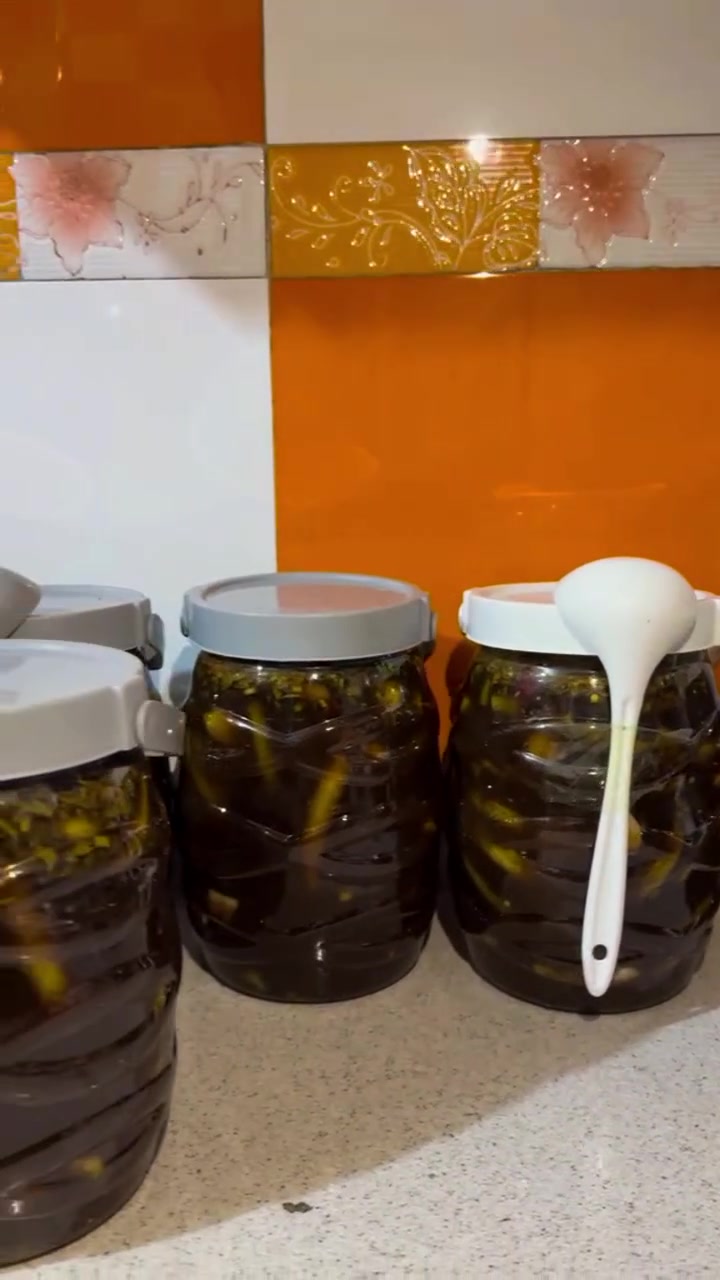 سلام عليكم 
عل بركت الله تعالى مشروعنا البسيط 
سطل طراشي حاره 
ونضيف مال البيت ومحشه
ب 5 تالاف وتوصيل مجاني الباب البيت📍👍🏻 
سطل مرتب ونضيف 
وتجهيز كافة المناسبات 
 والمطاعم والمحلات 
بسعر / جمله/ والمفرد 
ويجيك الباب بيتك ب 5 تالاف دينار وتوصيل مجاني 
الي يحب يطلب 
وتساب / 📌
***********

هاتف / 📌
***********
العنوان / ميسان / الماجديه
