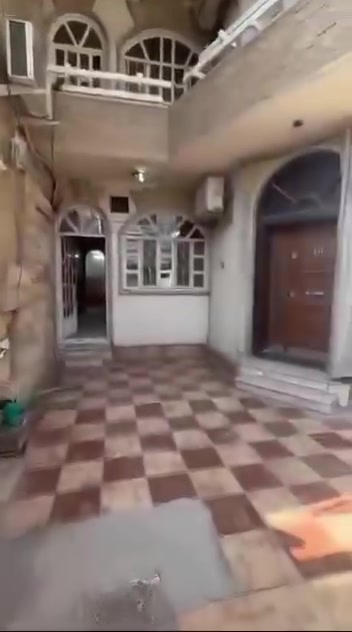 دار للايجار المنصور/حي العربي المساحه ٢٠٠م يحتوي على ٤ غرف نوم يصلح شركه بناء حديث للاستفسار *********** ابو احمد

